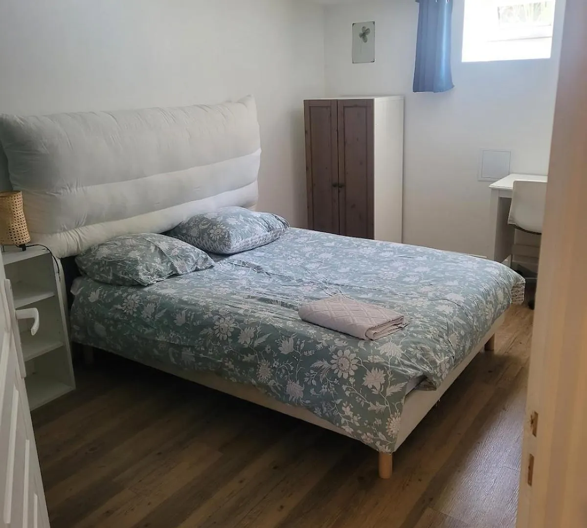 리옹 Peaceful Haven With Garden And Pool 아파트 0*,  프랑스