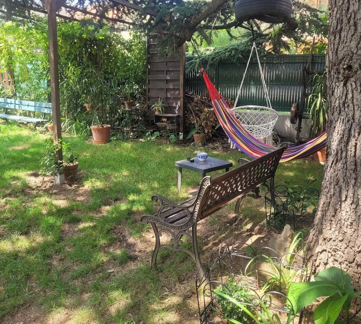 리옹 Peaceful Haven With Garden And Pool 아파트