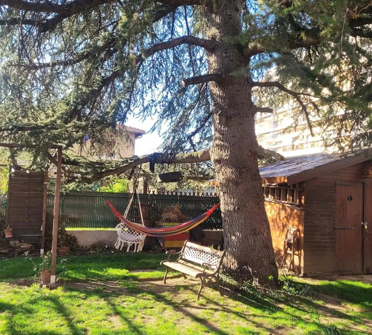 公寓 里昂Peaceful Haven With Garden And Pool公寓